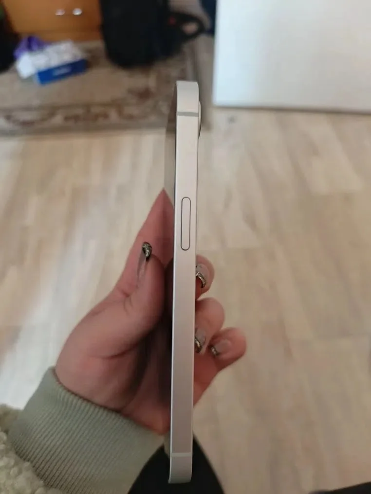 iPhone 16e 128gb, фото 2