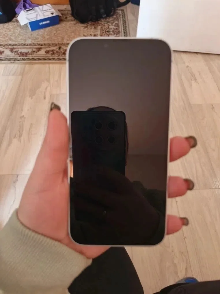 iPhone 16e 128gb, фото 4